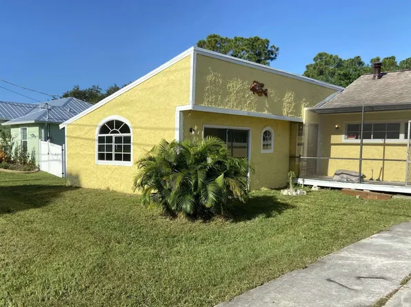 5115 Seagrape Dr, Fort Pierce, FL 34982