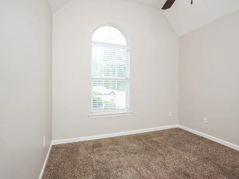 6906 Greyhawk Cv N — Photo 13