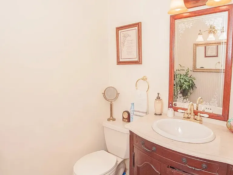 3936 Plantation Dr — Photo 3