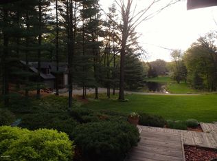 865 Pine Valley Dr NE, Ada, MI 49301