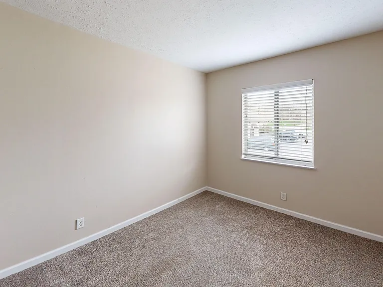 1304 Palmer Dr — Photo 35