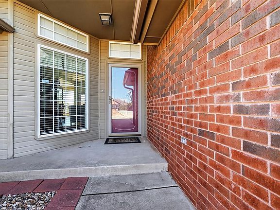 2nd image of 1508 George St