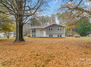 2210 24th Street Cir NE, Hickory, NC 28601