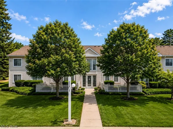 2999 S Bay Dr APT F5, Westlake, OH 44145