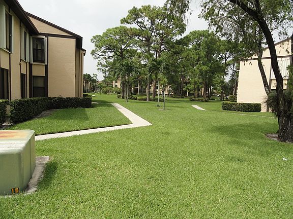 3rd image of 821 Sky Pine Way #G1