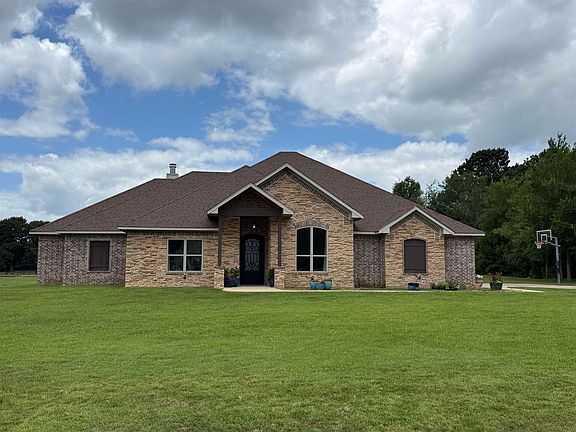 2nd image of 125 Clover Rd