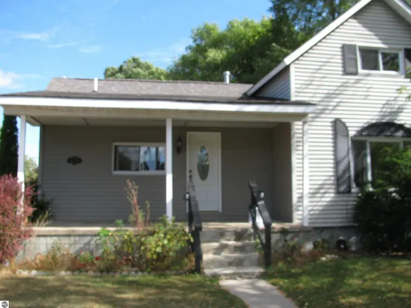 722 N Main St, Mount Pleasant, MI 48858