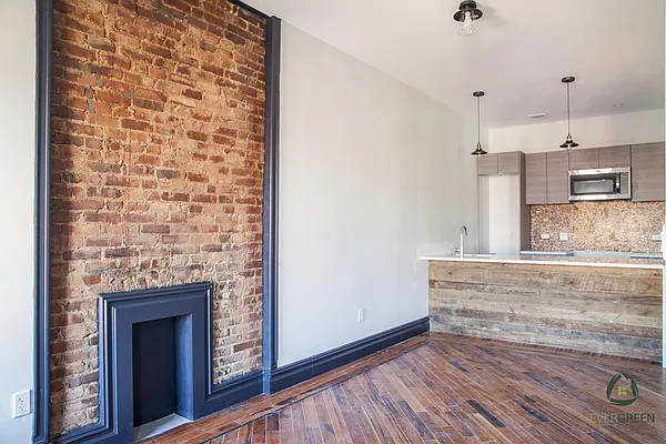 Rented by Evergreen Apartments BK | media 6