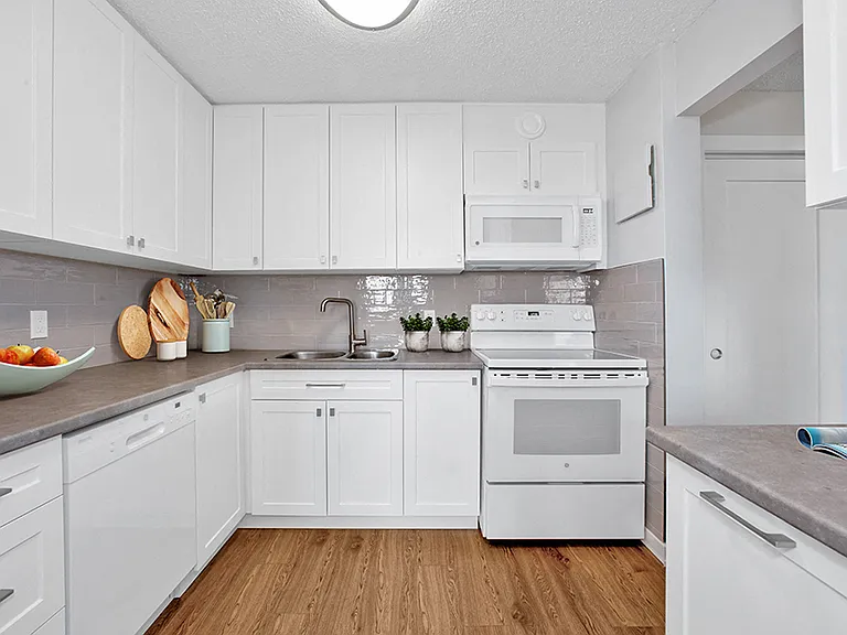 154 Sunset Dr — Photo 4