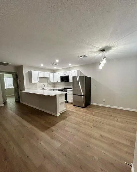 3 bed, 2.0 bath, 1134 sqft, $1,599 — Photo 4