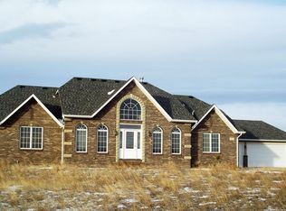 2295 Silver Tip Dr, Cheyenne, WY 82009