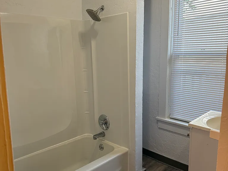 231 E Main St #3 — Photo 6