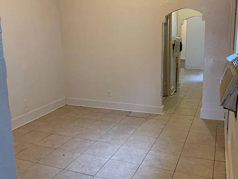 2455 N Robertson St — Photo 9
