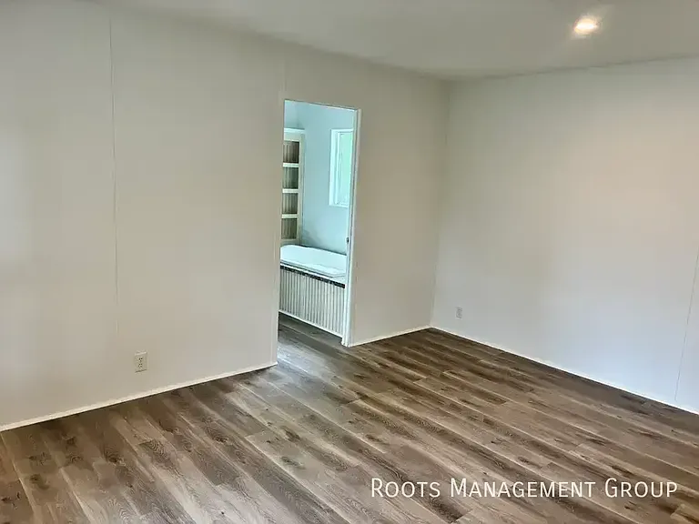 2621 Jeffersonville Rd #52 — Photo 5
