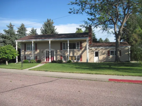 1202 E 38th St, Scottsbluff, NE 69361