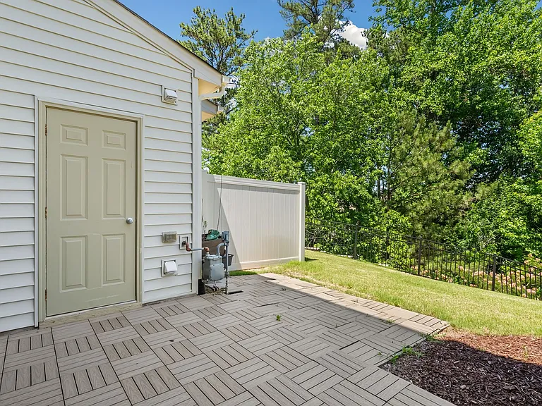 6258 Pesta Ct — Photo 21