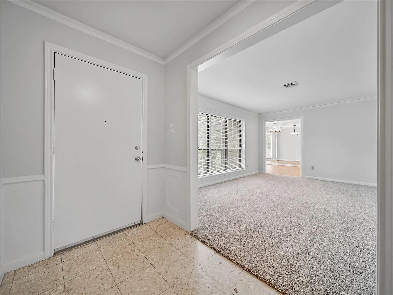3 bed, 2.0 bath, 1685 sqft, $3,000 — Photo 3