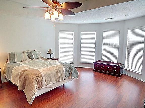 4th image of 9 Palo Duro Ct