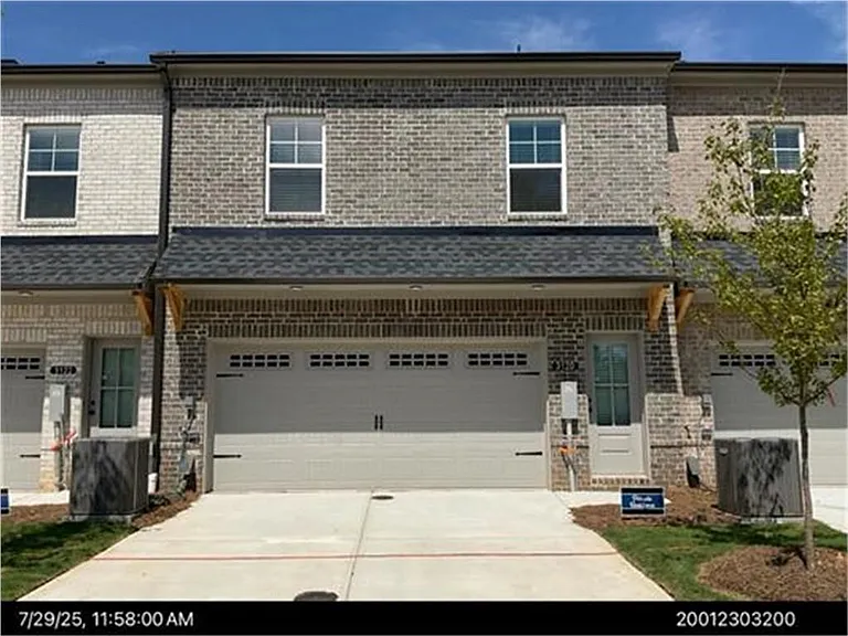 3120 Marbella Cir — Photo 3