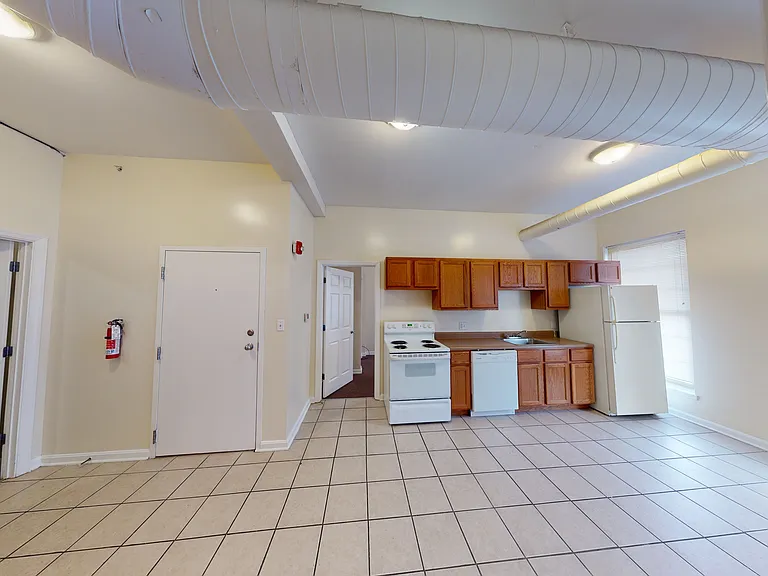 345 Calhoun St — Photo 4