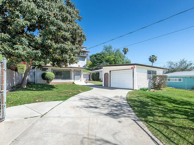 3757 York Blvd — Photo 27