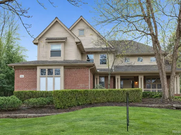 6621 Glenshaw Ct, West Bloomfield, MI 48322