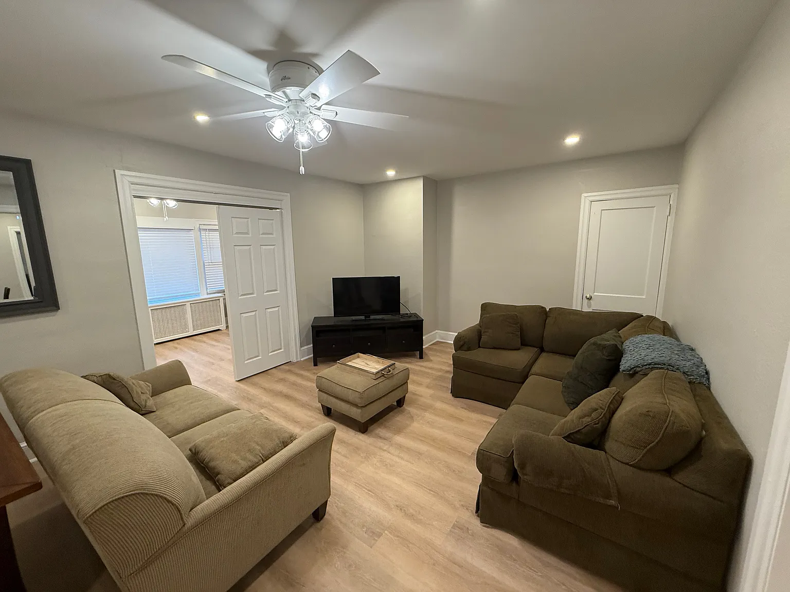 2 bed, 1200 sqft, $2,750 — Photo 2