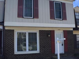 2110 Monaghan Dr, Herndon, VA 20170