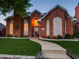1721 Ambrose Dr, Rowlett, TX 75089