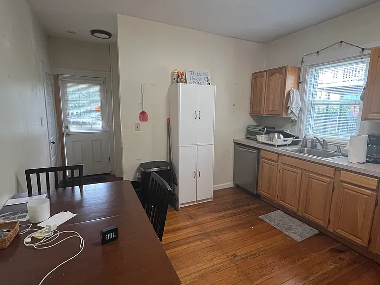 270 Harvard St #1A — Photo 3