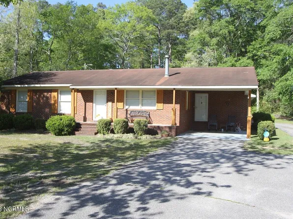 328 Happy Valley Road, Elizabethtown, NC 28337