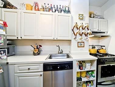 5th image of 34 W 72nd St #42