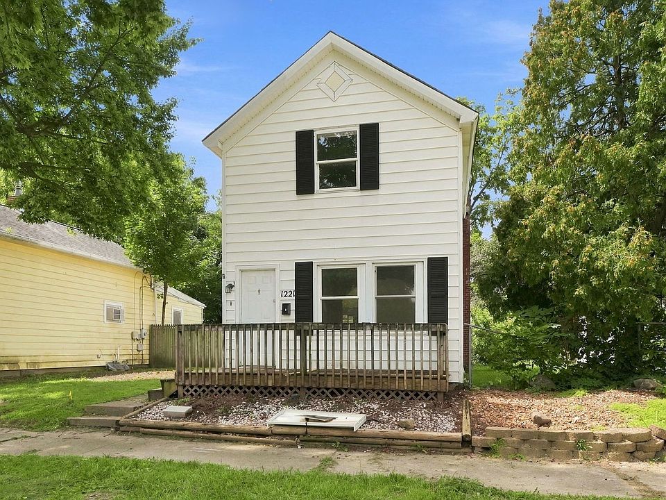 1st image of 1221 Wefel St