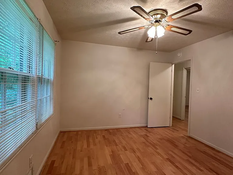 375 Segrest Cir — Photo 20