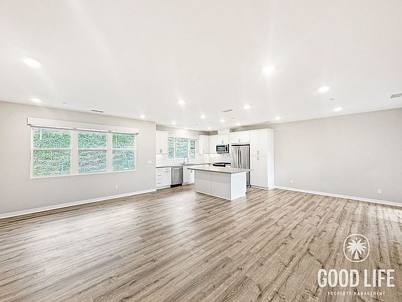 3rd image of 2842 Via Alta Pl