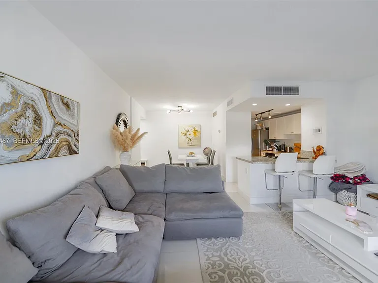 880 NE 69th St #5L — Photo 6
