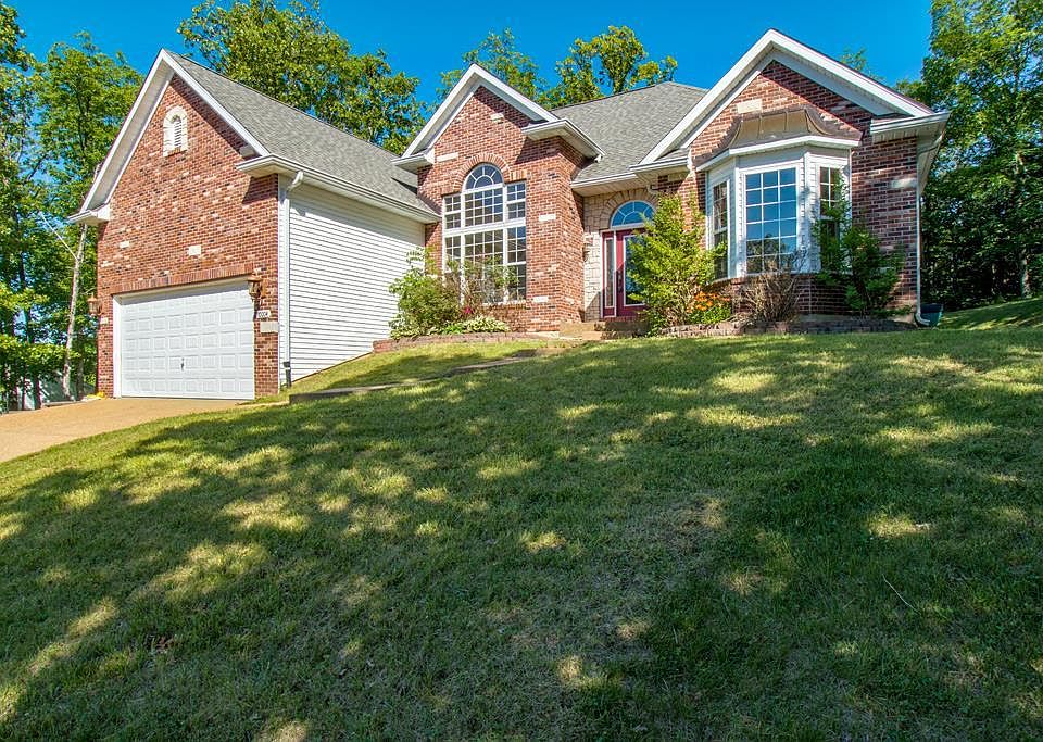 1st image of 10004 Waterford Dr