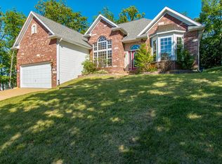 10004 Waterford Dr, Hillsboro, MO 63050