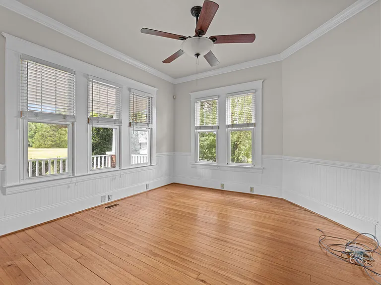 504 Parks Village Rd — Photo 26