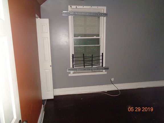 3rd image of 6617 S Hermitage Ave