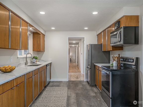 5th image of 11501 58th Avenue SW