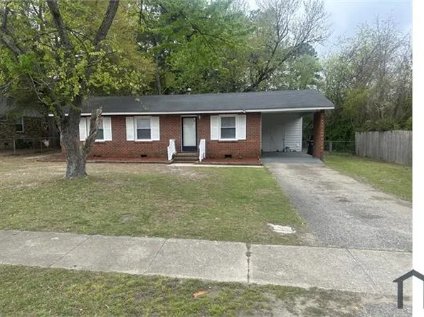 4455 Wellington Dr, Fayetteville, NC 28314