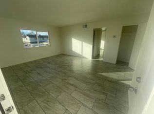 38509 5th St E APT 4, Palmdale, CA 93550