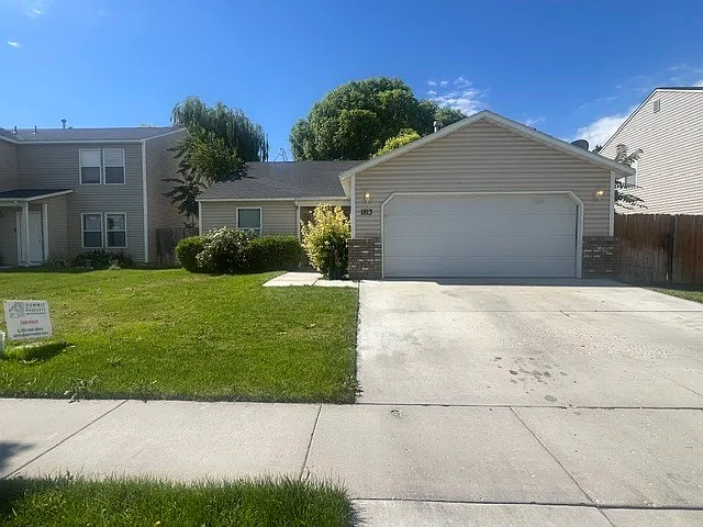 1813 W Dew Mist Dr — Photo 1