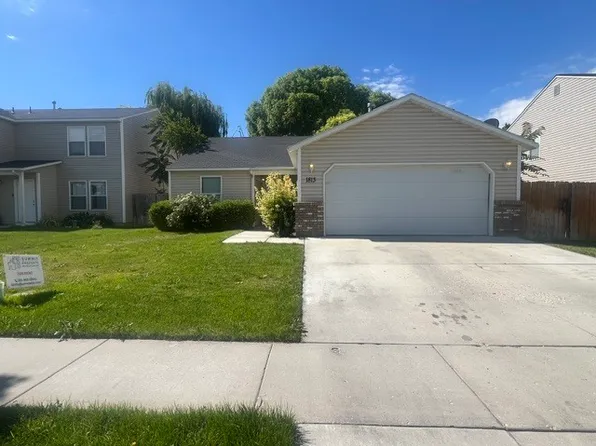 1813 W Dew Mist Dr, Nampa, ID 83651