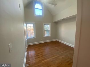 14 Darby Rd #B, Havertown, PA 19083