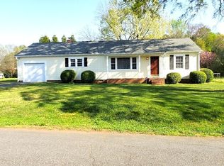 1132 Hipp Rd, Charlotte, NC 28216