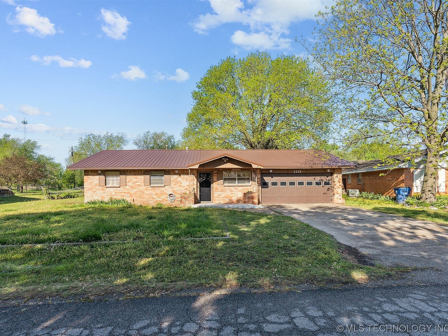 1229 S Wood Ave, Hominy, OK 74035 Zillow