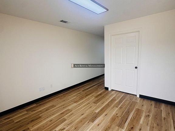 2nd image of 2905 Nederland Ave #107001001