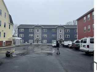 53 Windsor St, Worcester, MA 01605